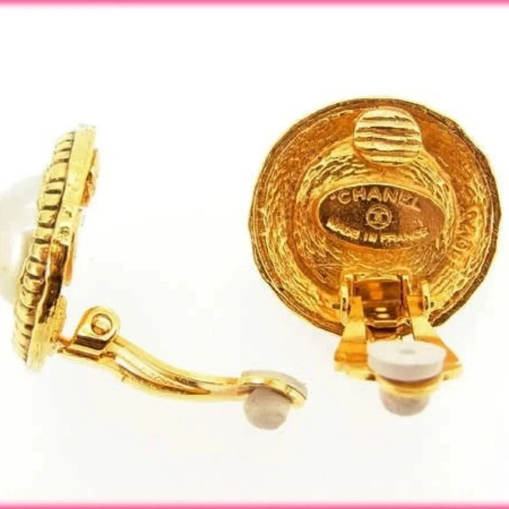 CHANEL Earring gold Women Authentic secondhand